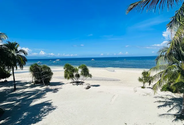 Moadto Strip in Panglao